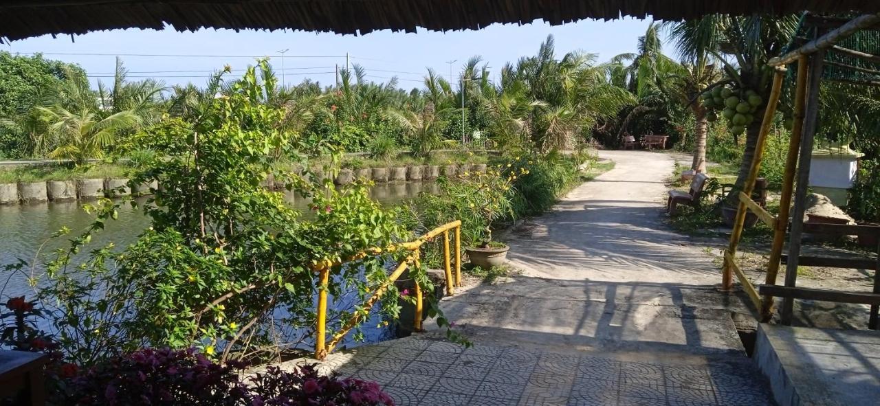 Lakeview Villa Homestay Хойан Экстерьер фото