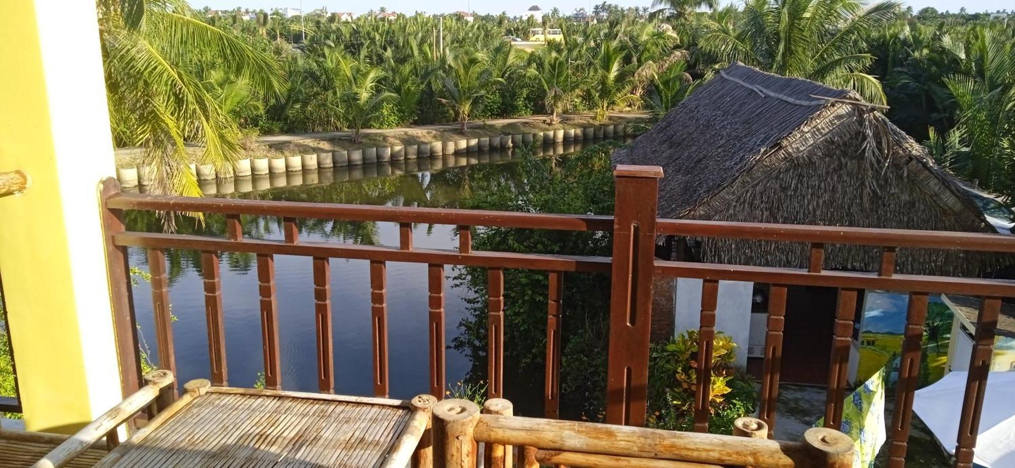 Lakeview Villa Homestay Хойан Экстерьер фото