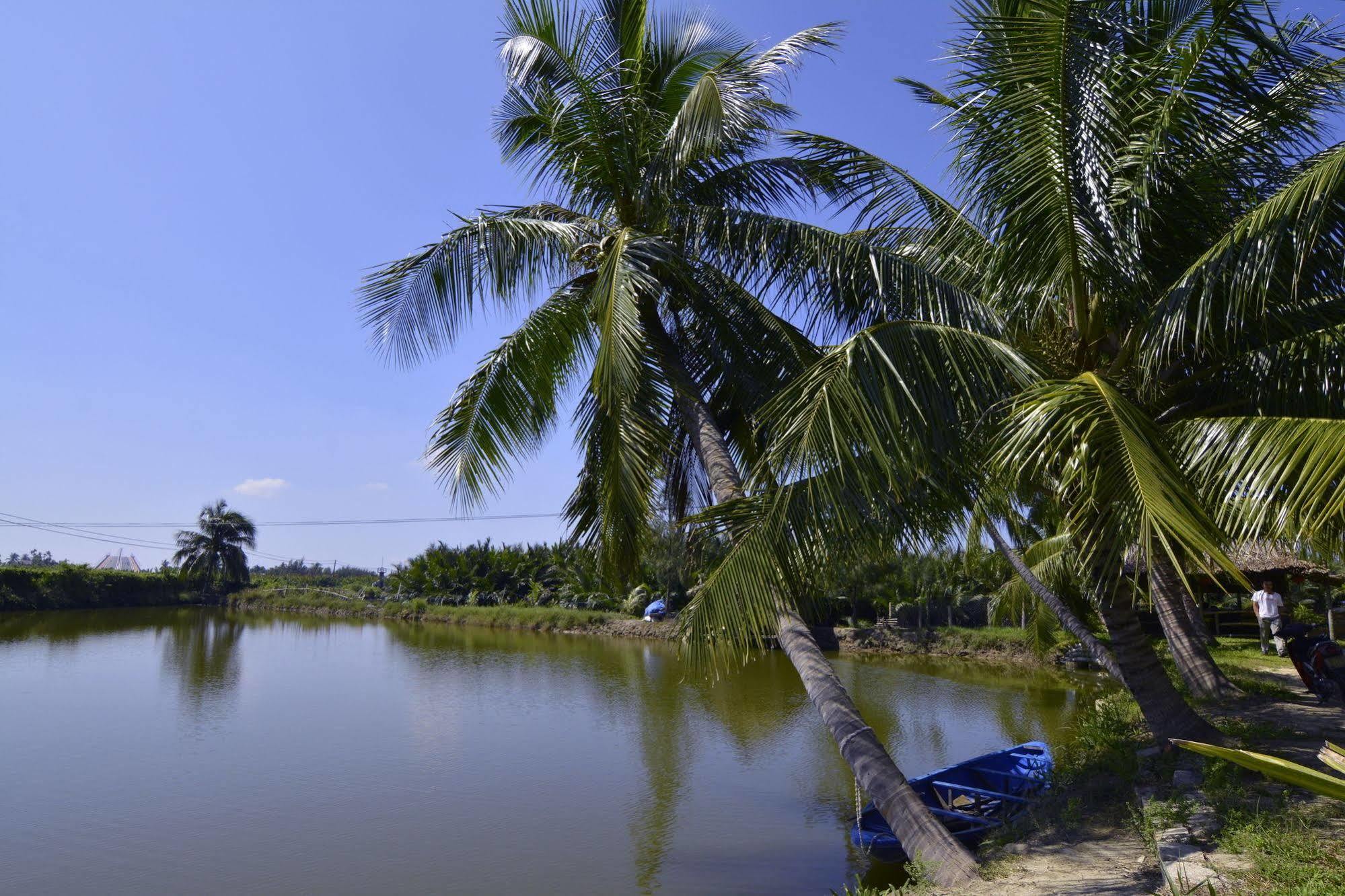 Lakeview Villa Homestay Хойан Экстерьер фото