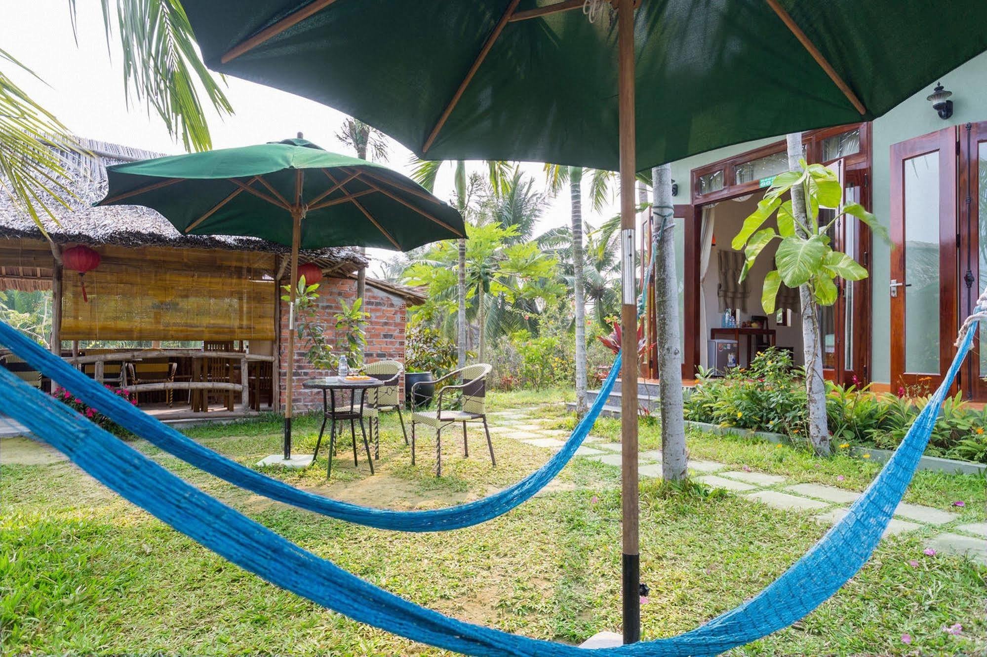 Lakeview Villa Homestay Хойан Экстерьер фото