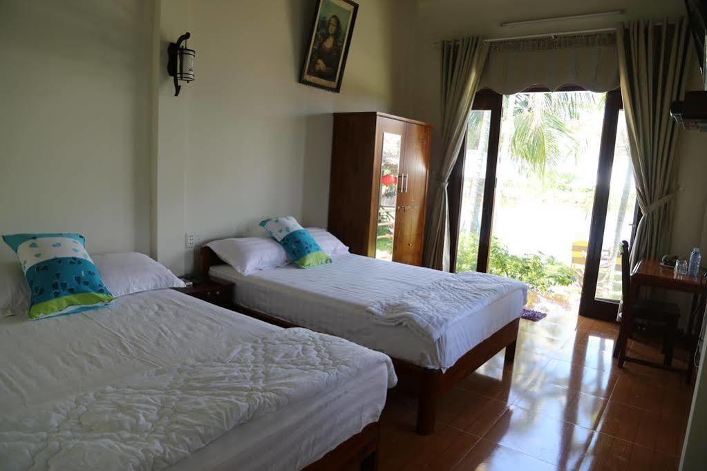 Lakeview Villa Homestay Хойан Экстерьер фото