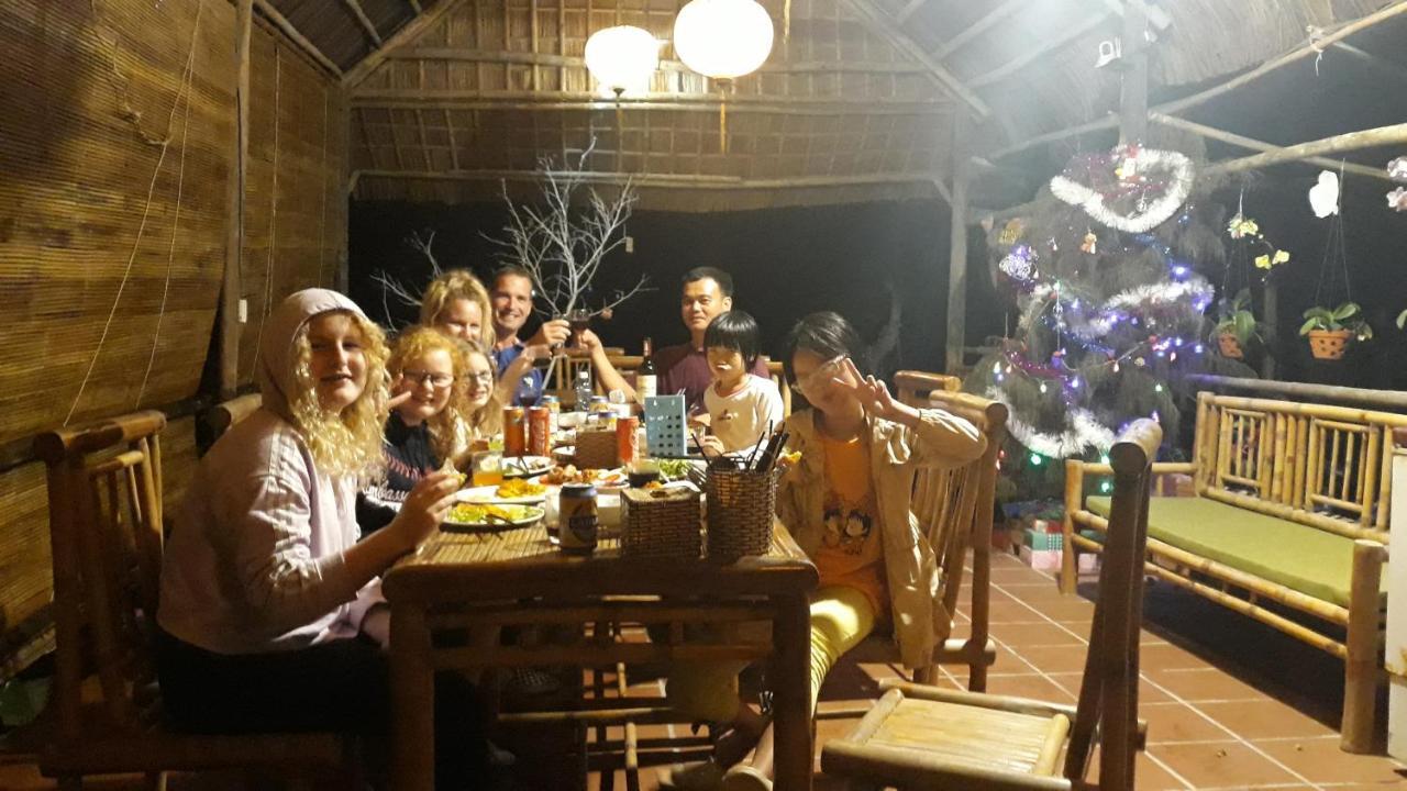 Lakeview Villa Homestay Хойан Экстерьер фото